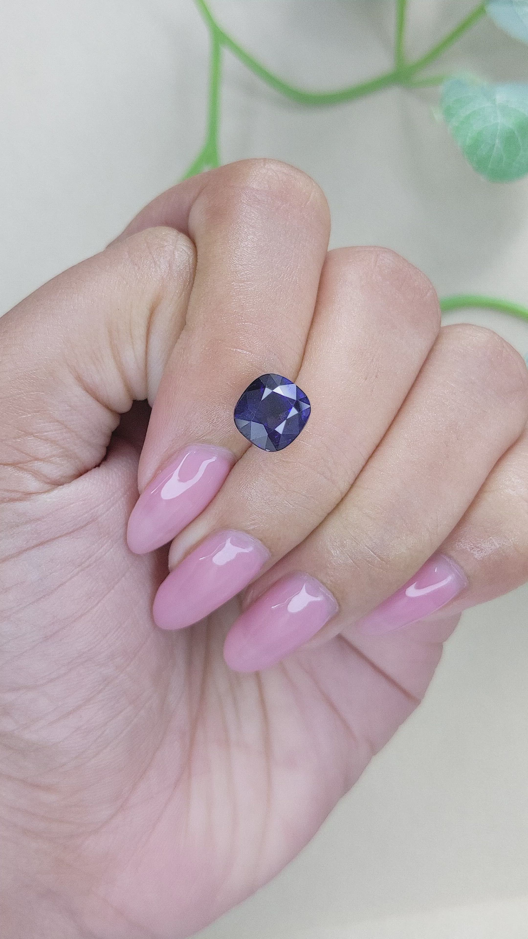 4.03 Ct. Blue Sapphire from Ceylon (Sri Lanka) Size Video