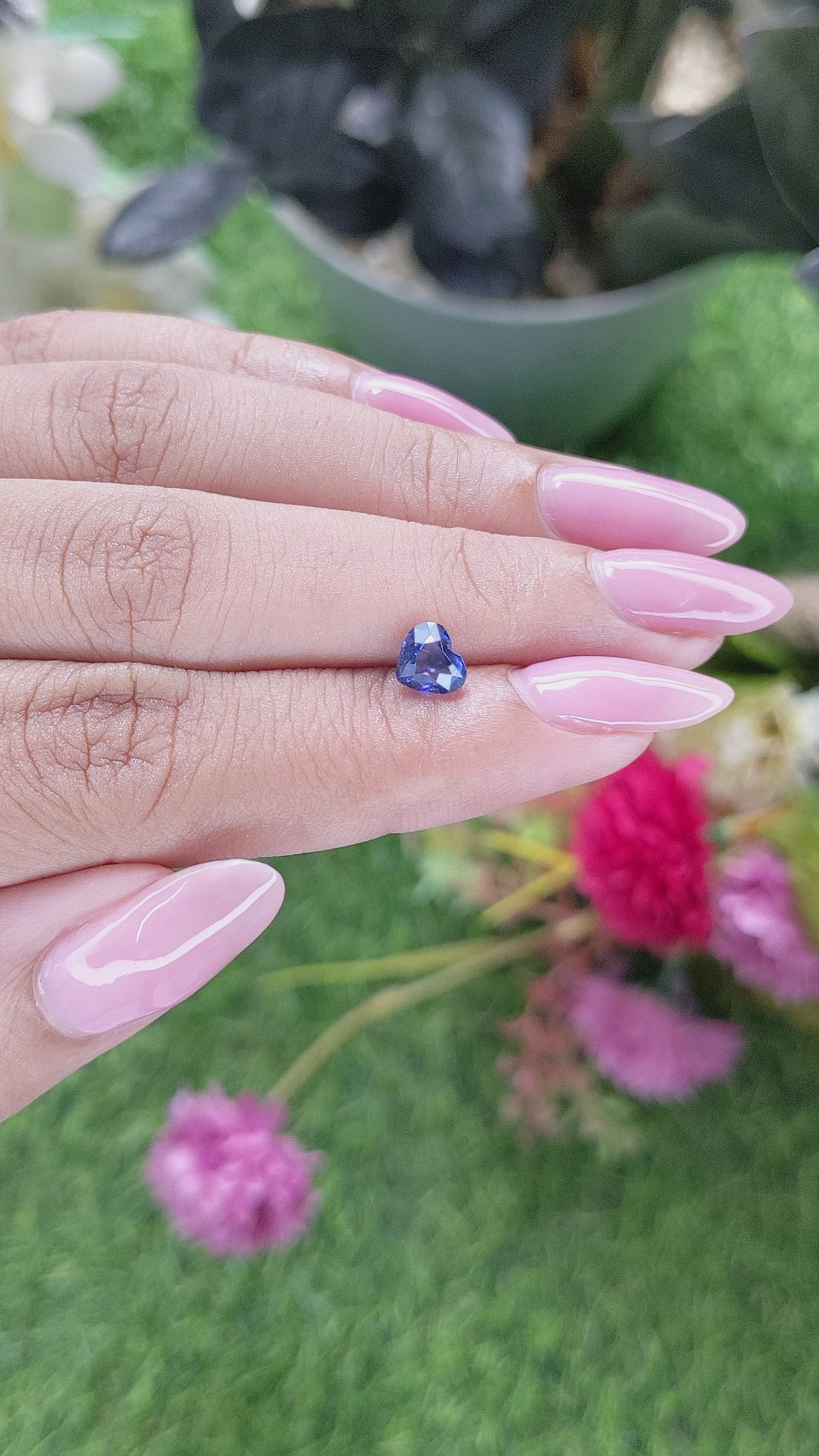 1.05 Ct. Blue Sapphire from Ceylon (Sri Lanka) Size Video