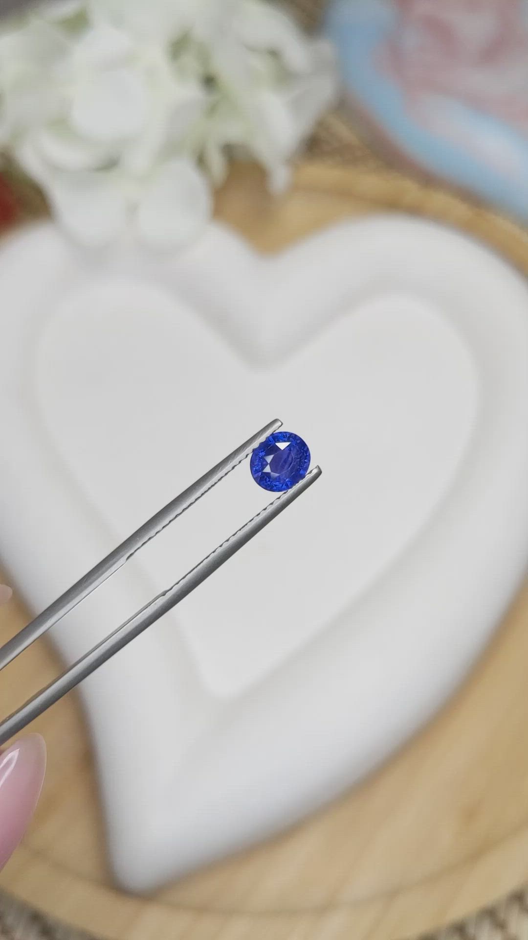 1.15 Ct. Blue Sapphire from Ceylon (Sri Lanka) Size Video
