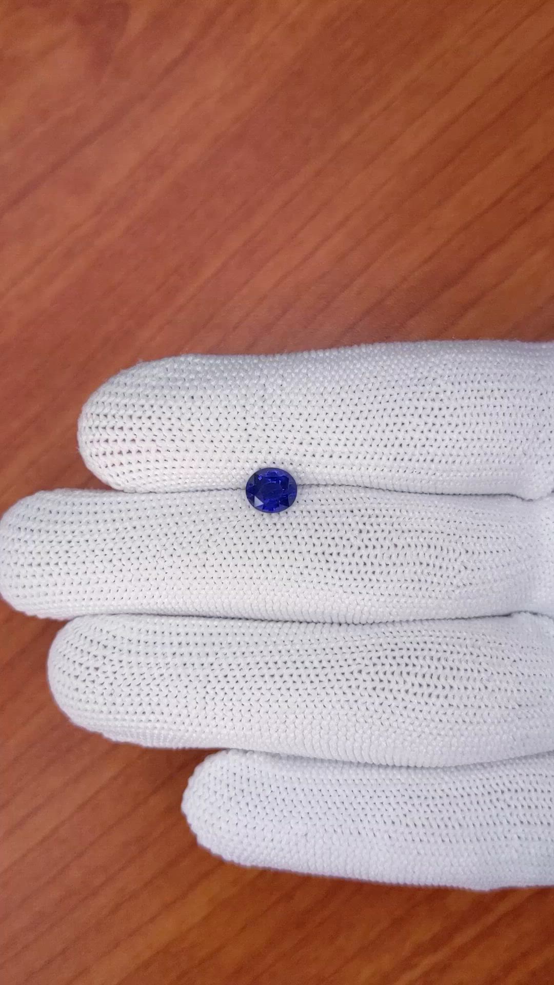 1.15 Ct. Blue Sapphire from Ceylon (Sri Lanka) Size Video