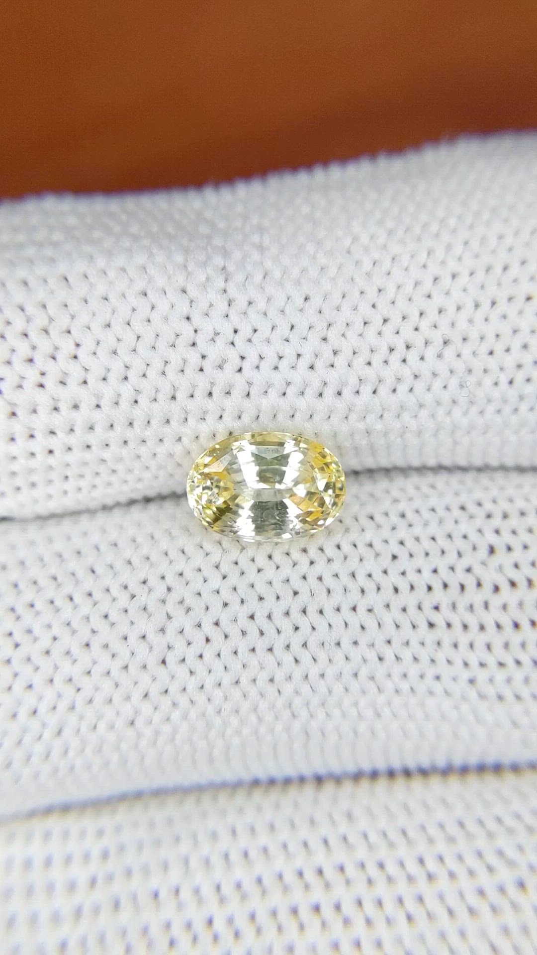 2.12 Ct. Yellow Sapphire from Ceylon (Sri Lanka) Size Video