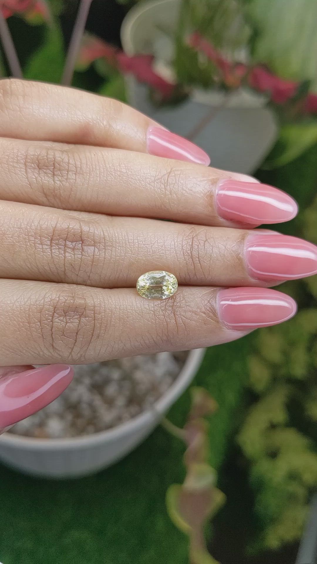 2.12 Ct. Yellow Sapphire from Ceylon (Sri Lanka) Size Video
