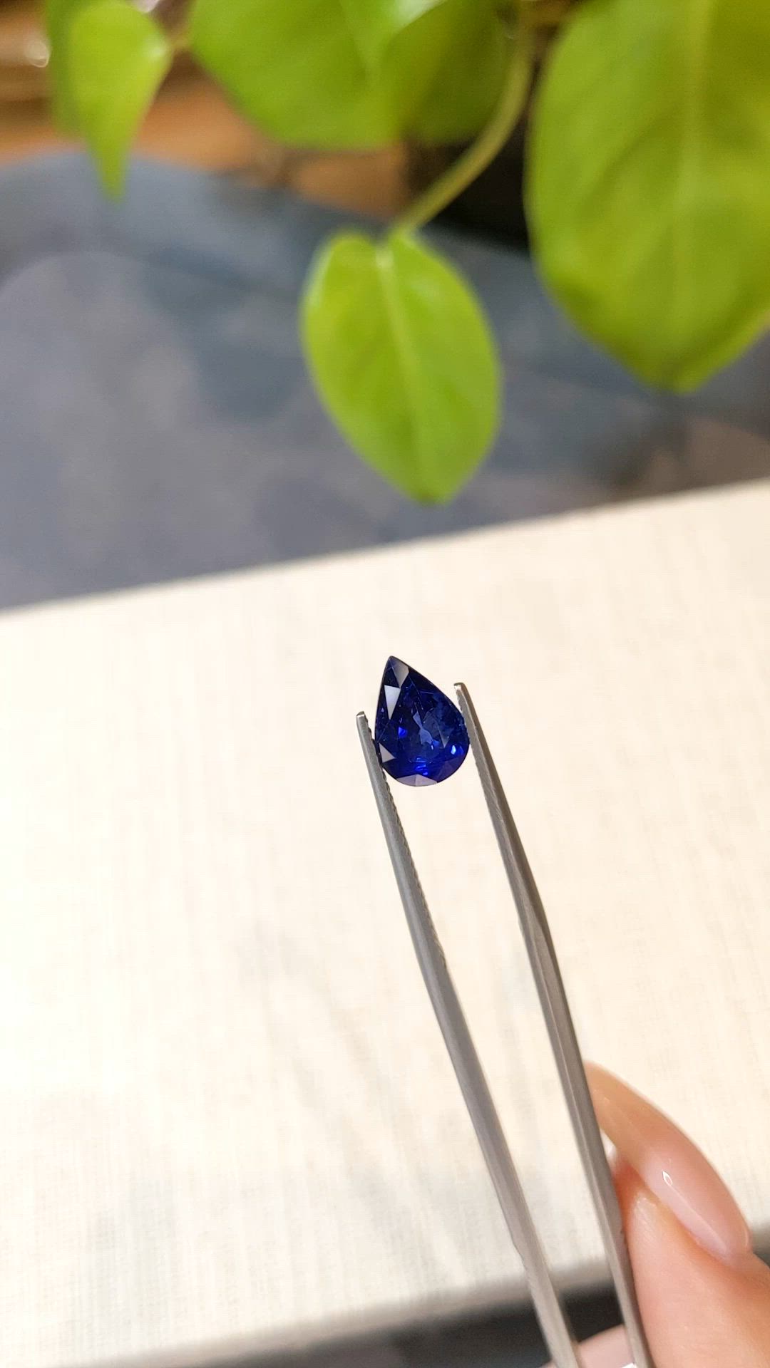 2.23 Ct. Blue Sapphire from Ceylon (Sri Lanka) Size Video