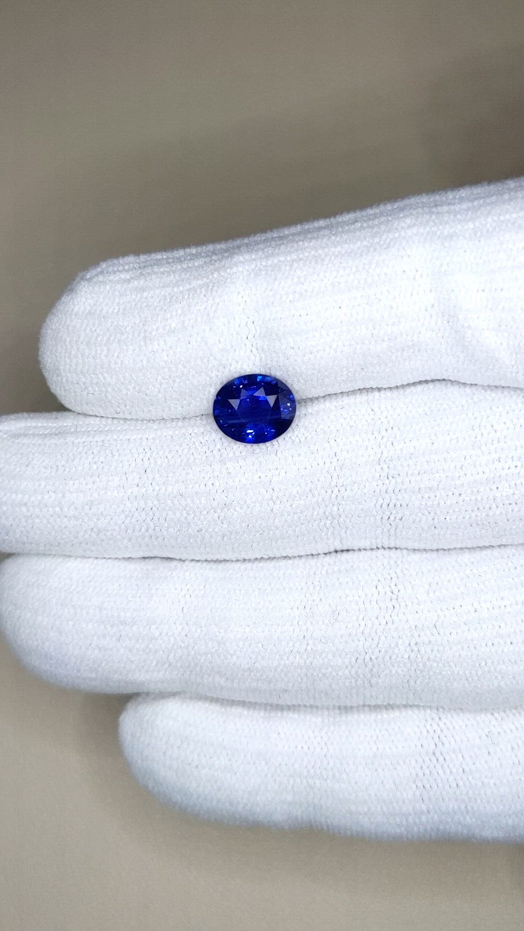 2.21 Ct. Blue Sapphire from Ceylon (Sri Lanka) Size Video