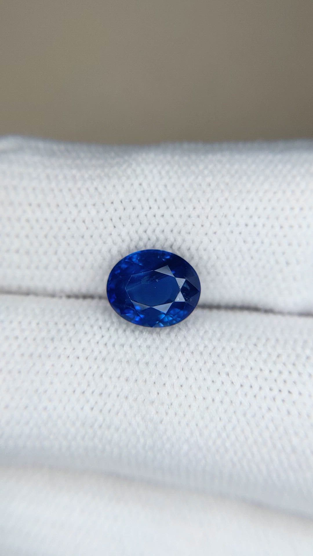 2.43 Ct. Blue Sapphire from Ceylon (Sri Lanka) Size Video