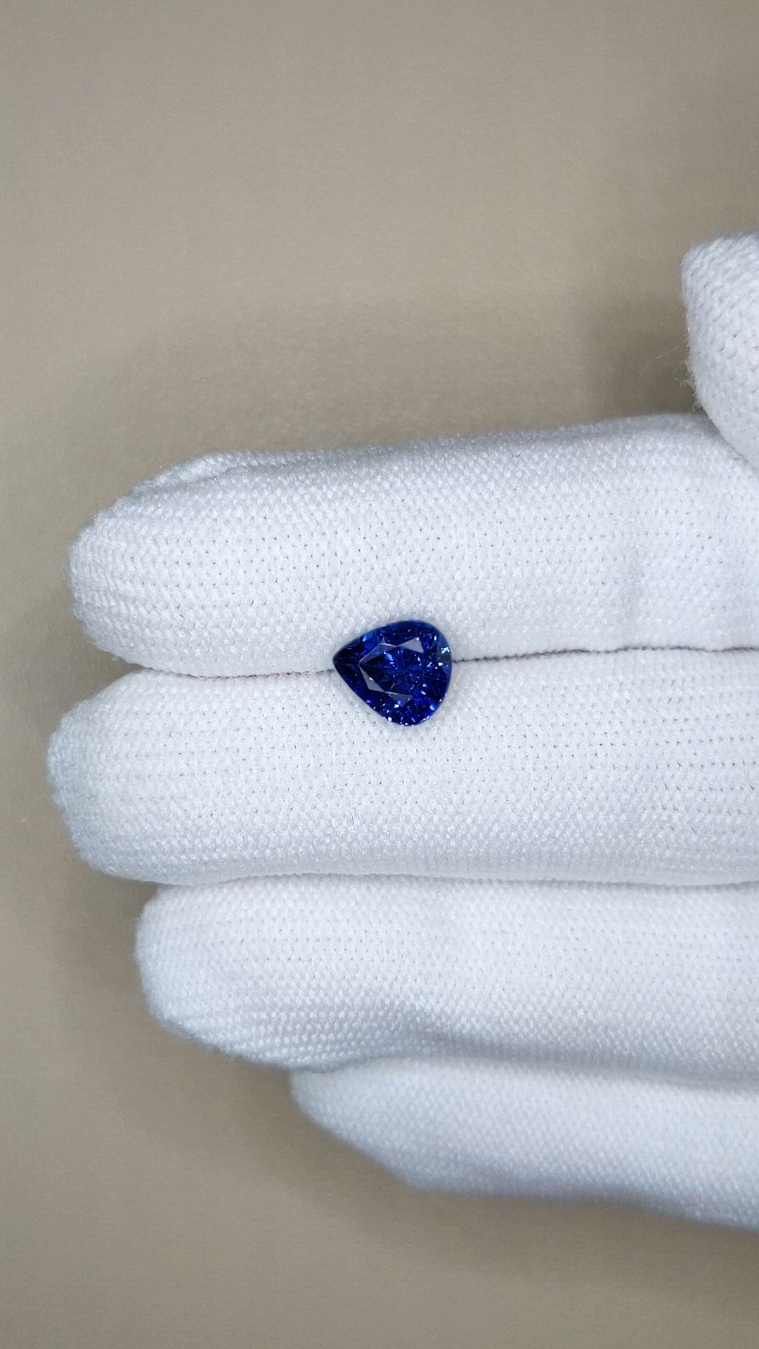 2.34 Ct. Blue Sapphire from Ceylon (Sri Lanka) Size Video