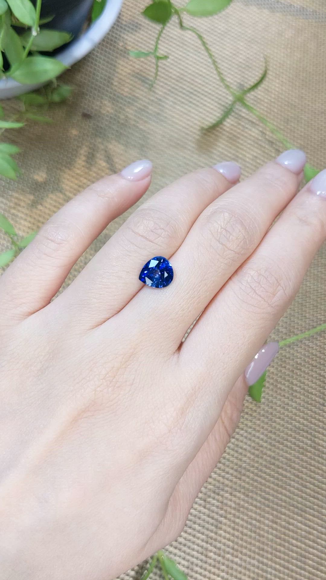 2.55 Ct. Blue Sapphire from Ceylon (Sri Lanka) Size Video