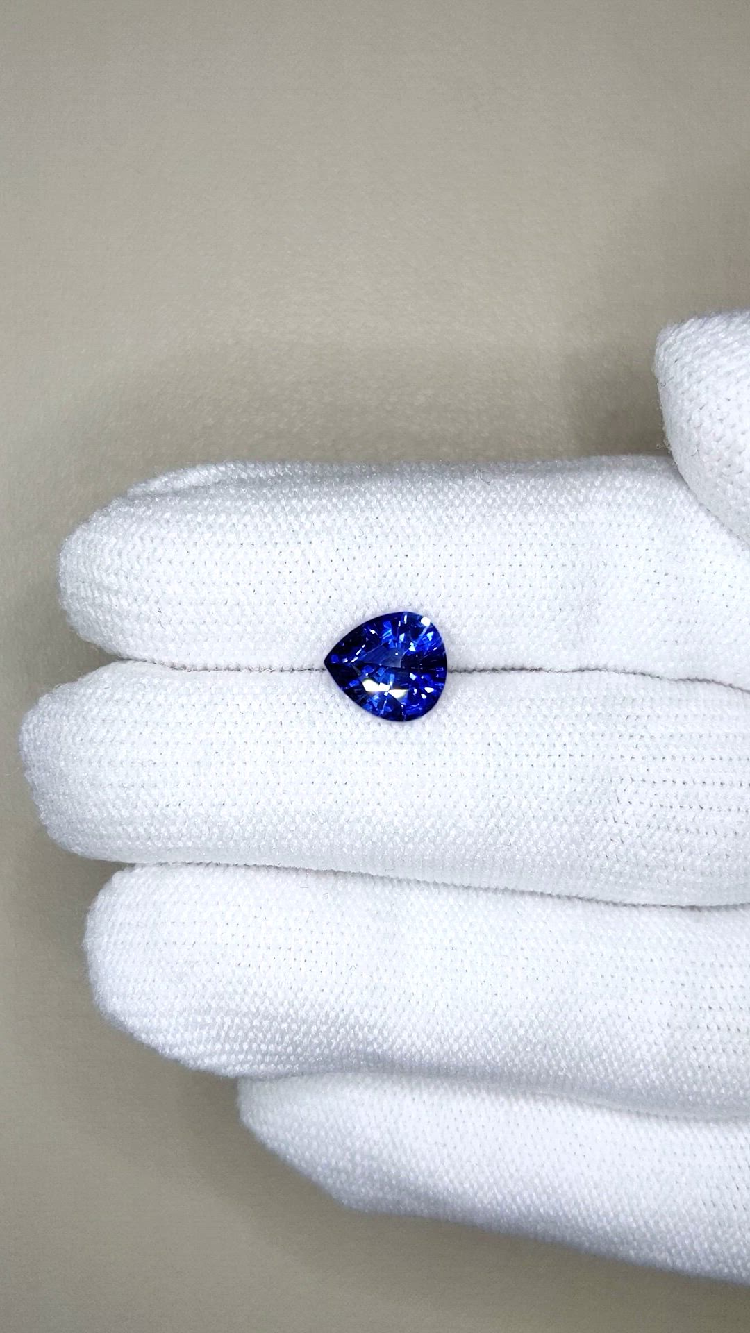 2.55 Ct. Blue Sapphire from Ceylon (Sri Lanka) Size Video