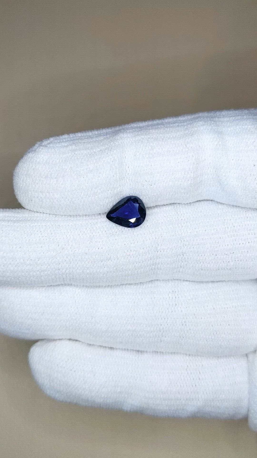 1.33 Ct. Blue Sapphire from Ceylon (Sri Lanka) Size Video