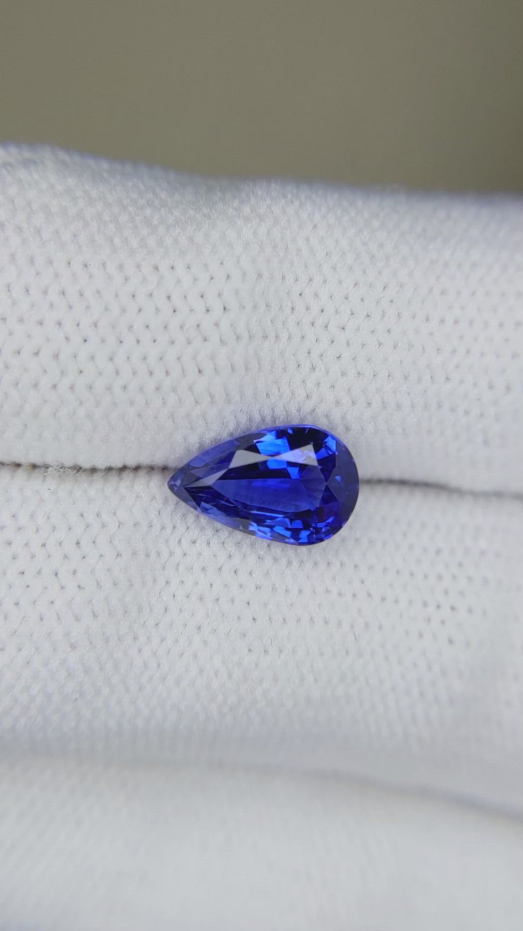 2.15 Ct. Blue Sapphire from Ceylon (Sri Lanka) Size Video