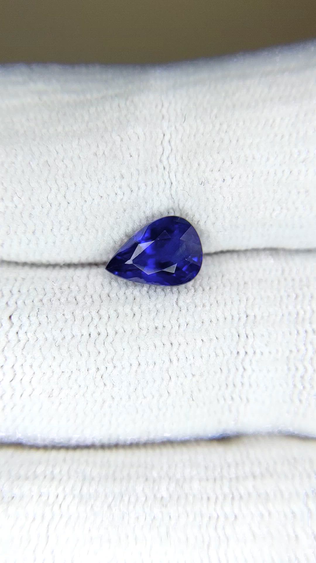 2.00 Ct. Blue Sapphire from Ceylon (Sri Lanka) Size Video