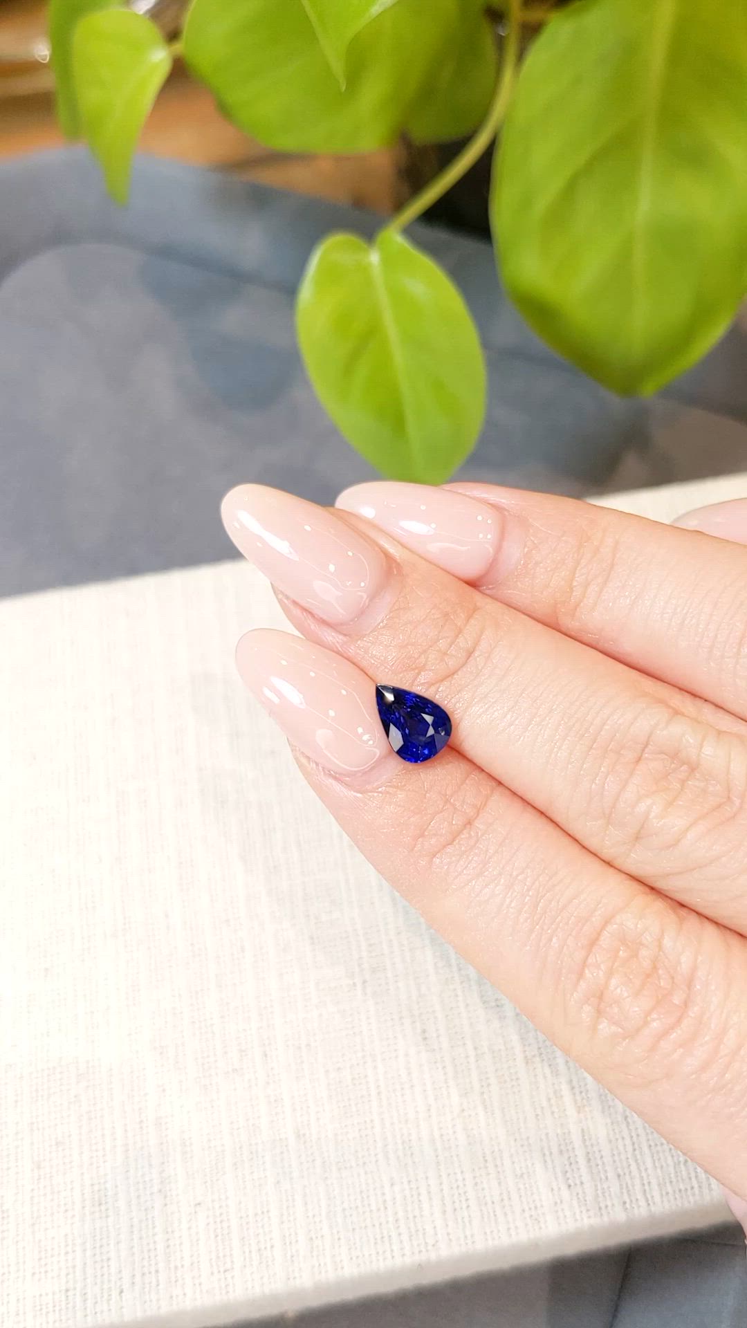 2.00 Ct. Blue Sapphire from Ceylon (Sri Lanka) Size Video