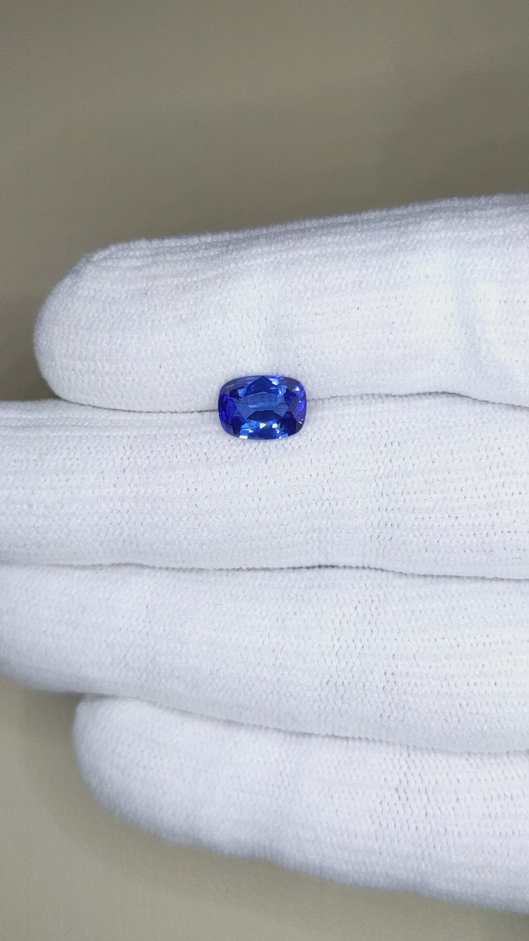 2.14 Ct. Blue Sapphire from Ceylon (Sri Lanka) Size Video