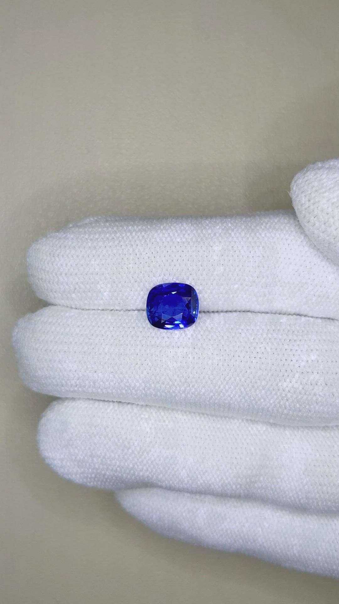 2.14 Ct. Blue Sapphire from Ceylon (Sri Lanka) Size Video