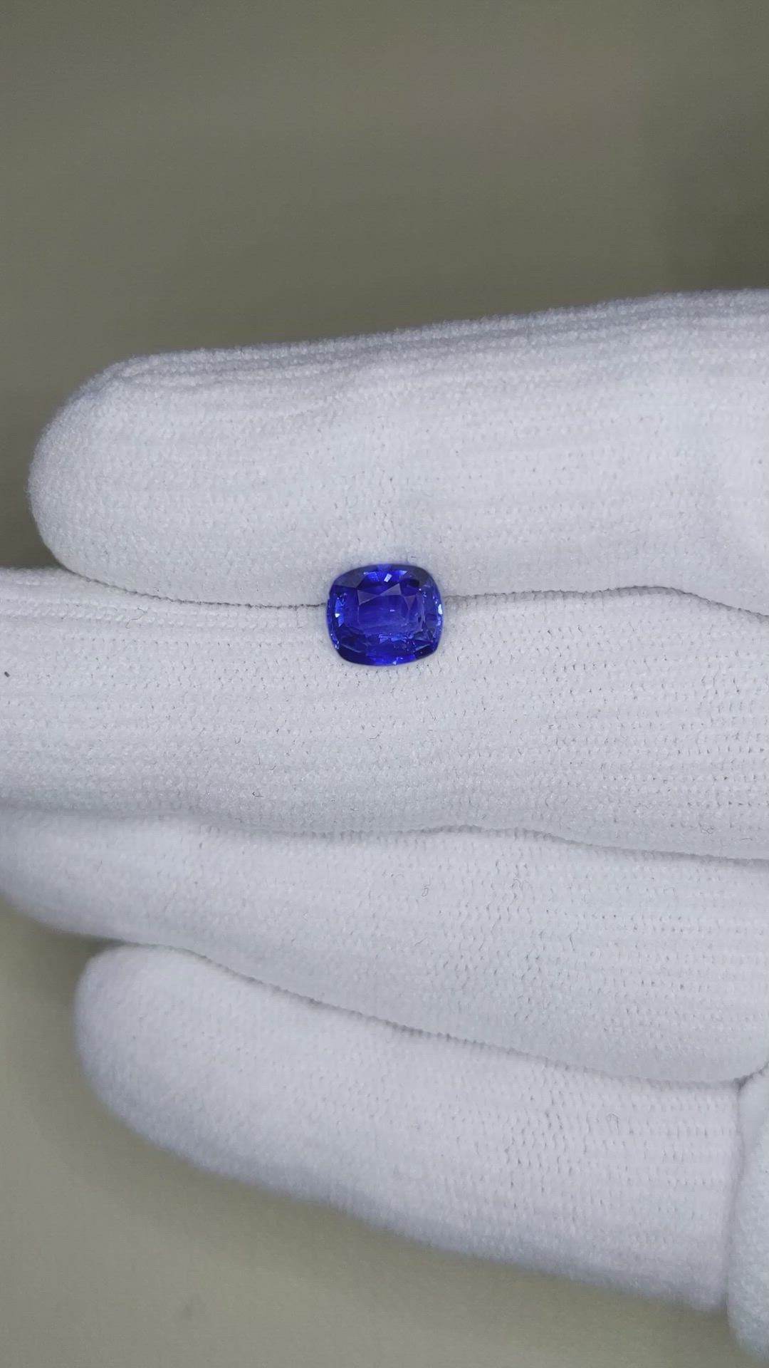 1.89 Ct. Blue Sapphire from Ceylon (Sri Lanka) Size Video
