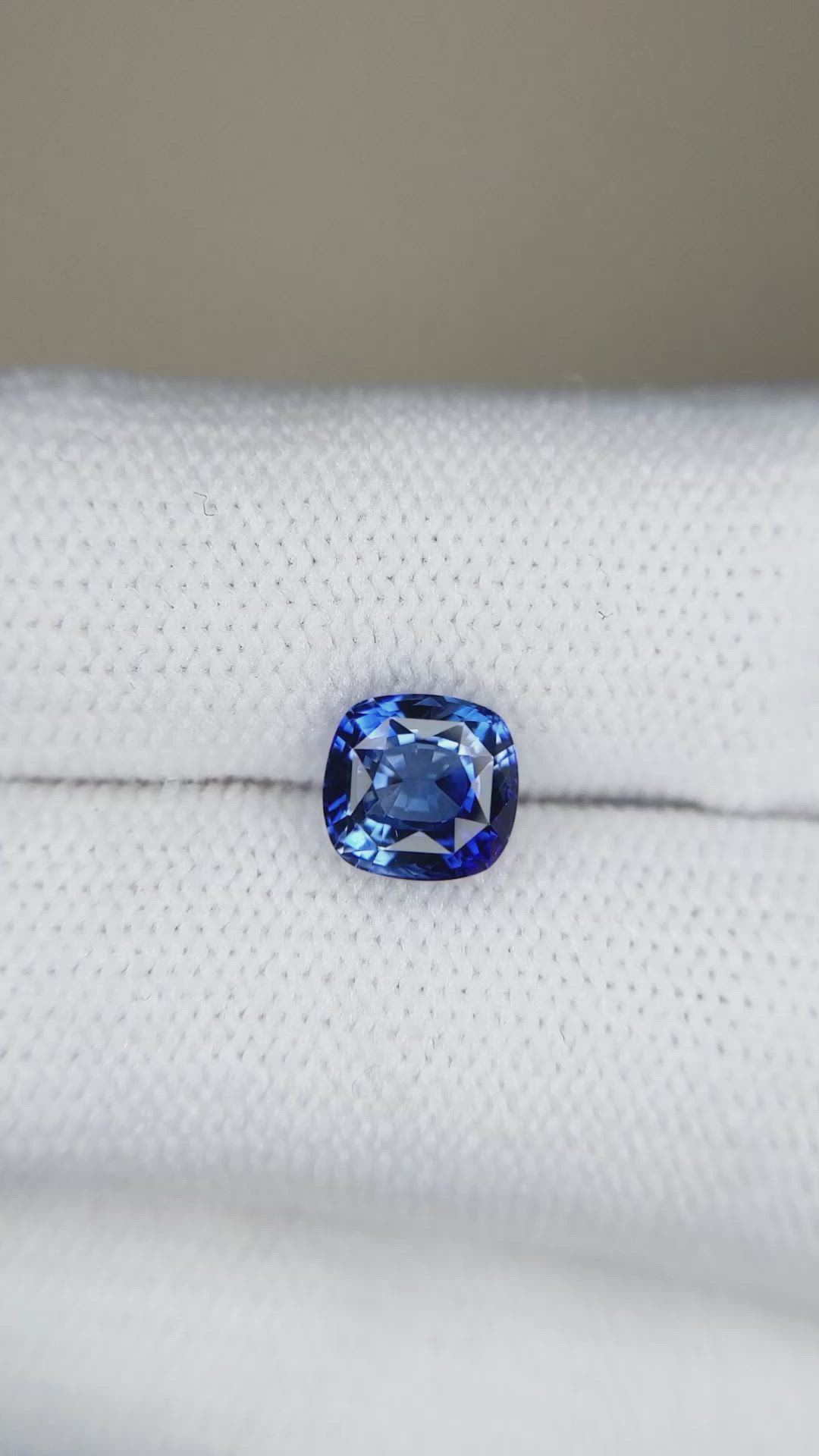 2.14 Ct. Blue Sapphire from Ceylon (Sri Lanka) Size Video
