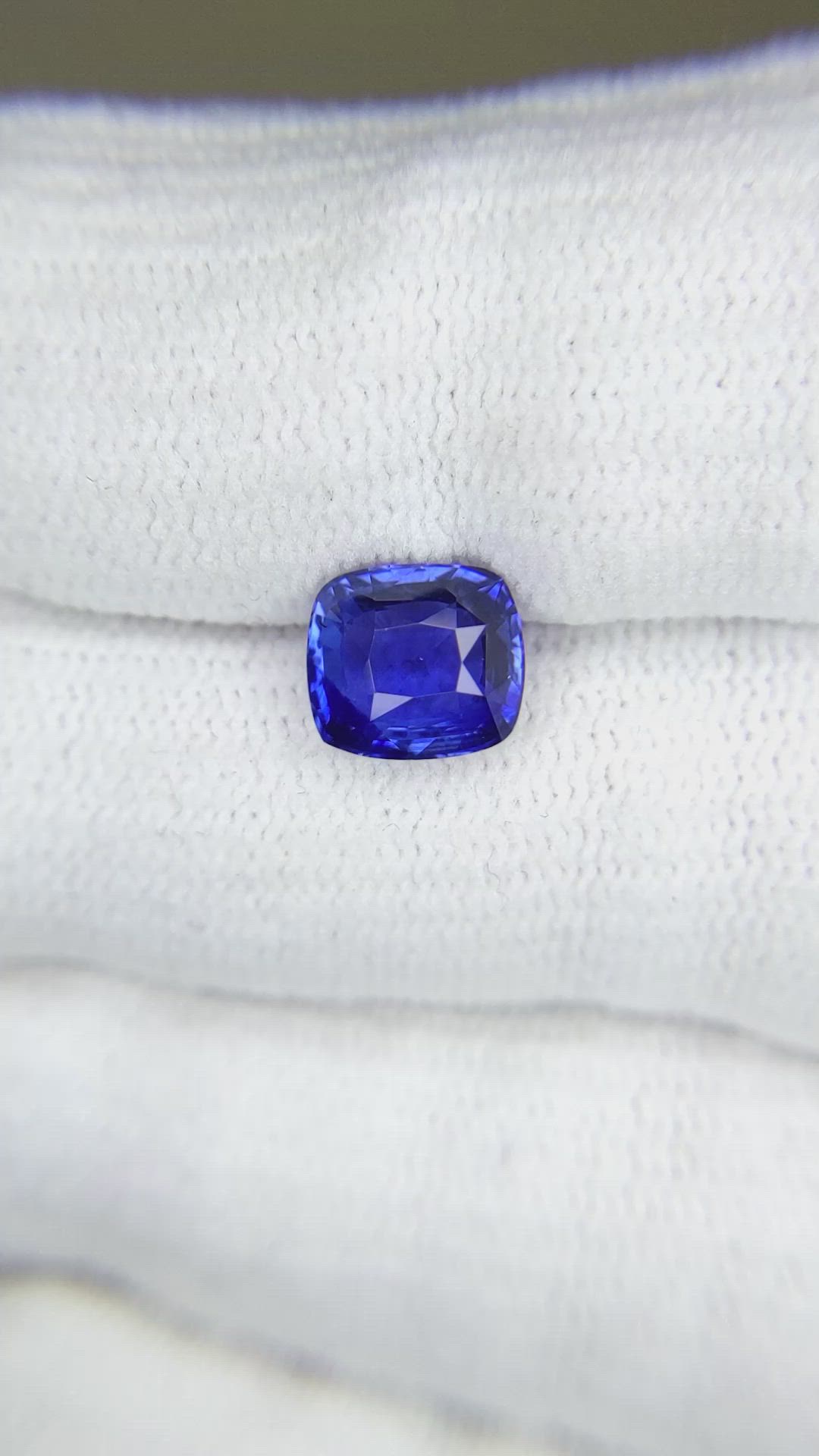 2.40 Ct. Blue Sapphire from Ceylon (Sri Lanka) Size Video