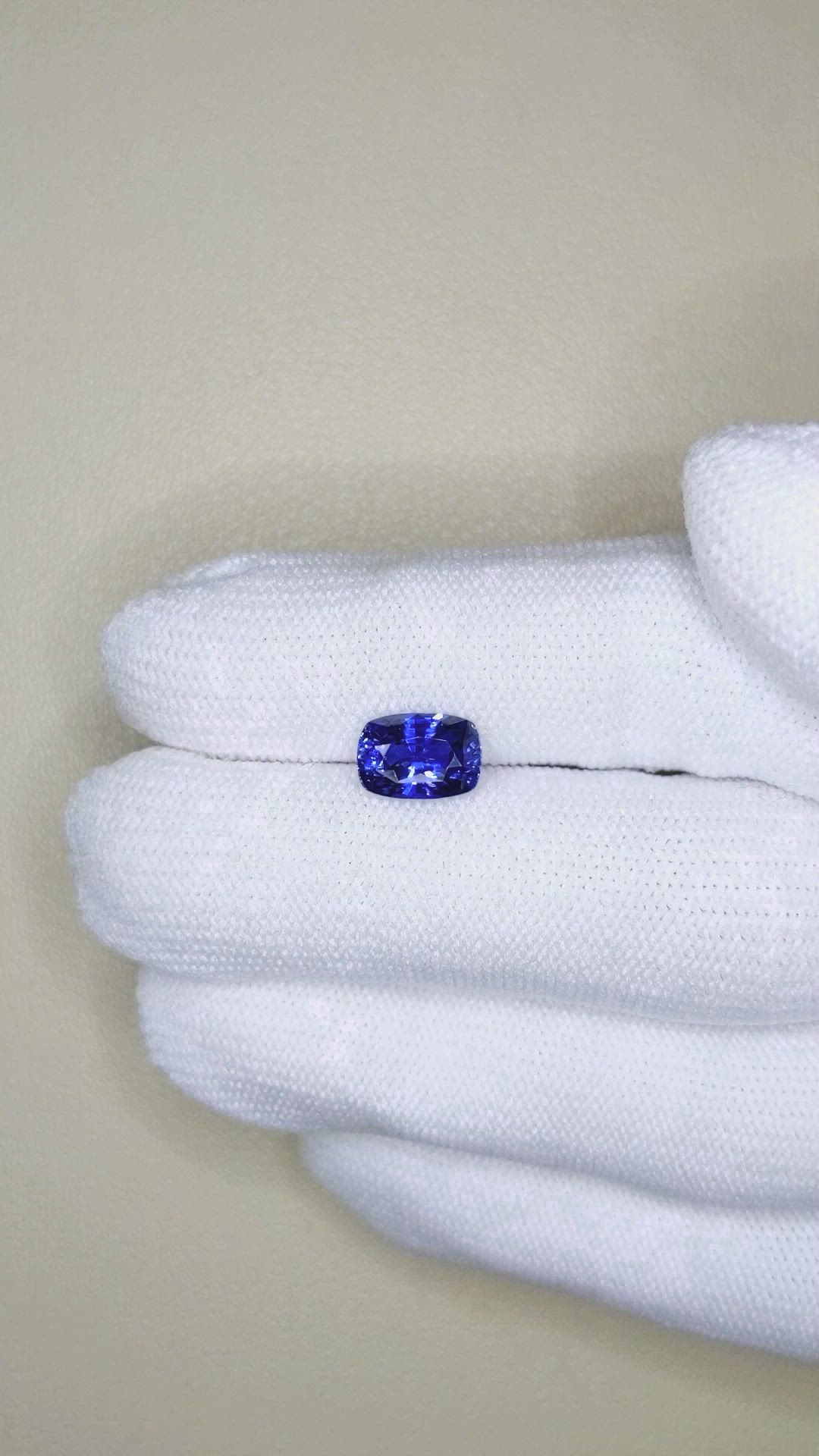 2.71 Ct. Blue Sapphire from Ceylon (Sri Lanka) Size Video
