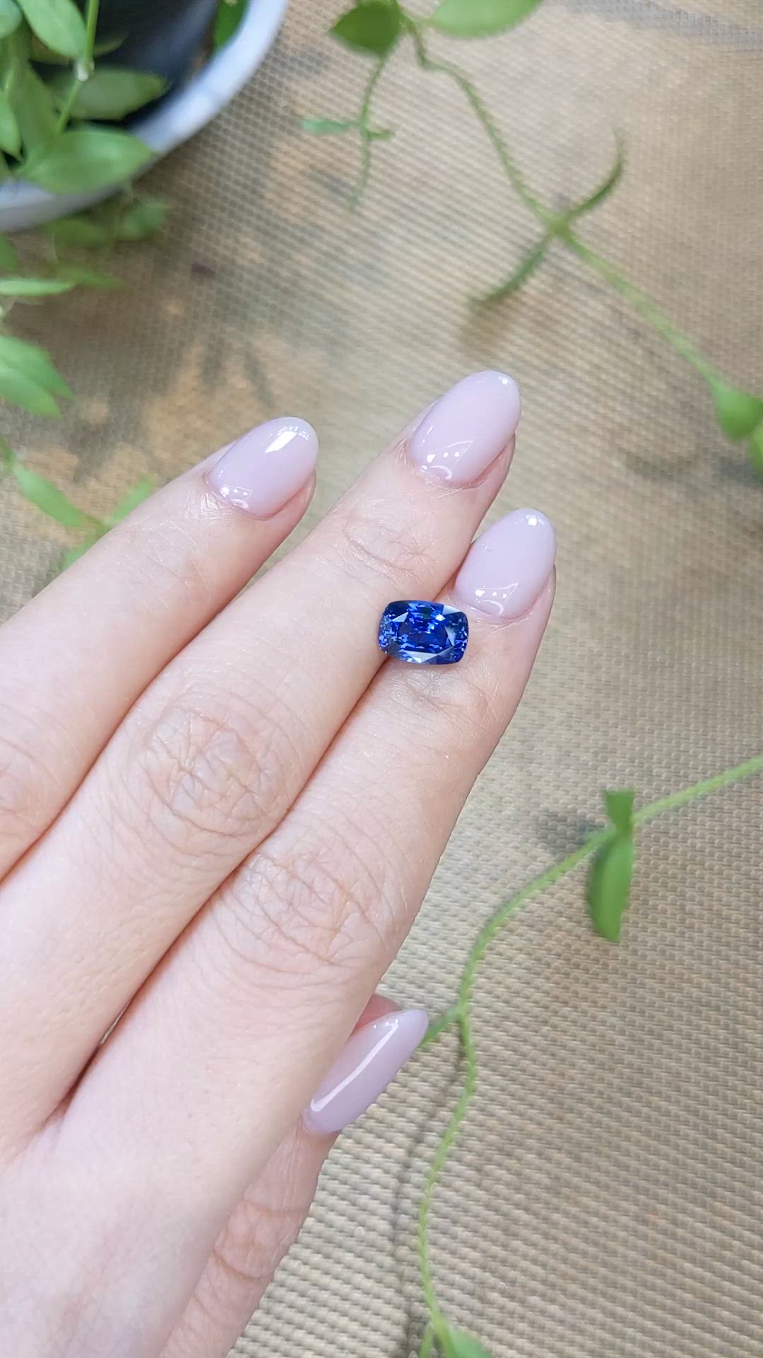 2.71 Ct. Blue Sapphire from Ceylon (Sri Lanka) Size Video