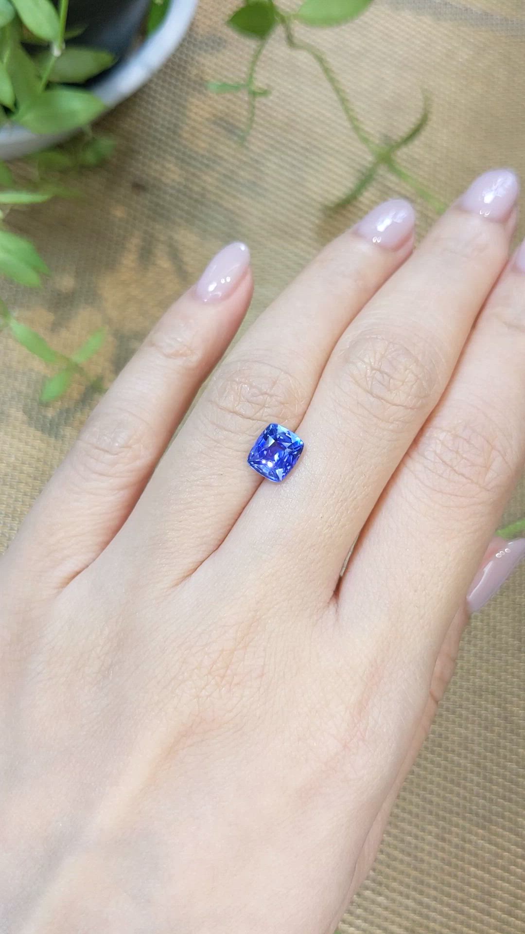 2.31 Ct. Blue Sapphire from Ceylon (Sri Lanka) Size Video
