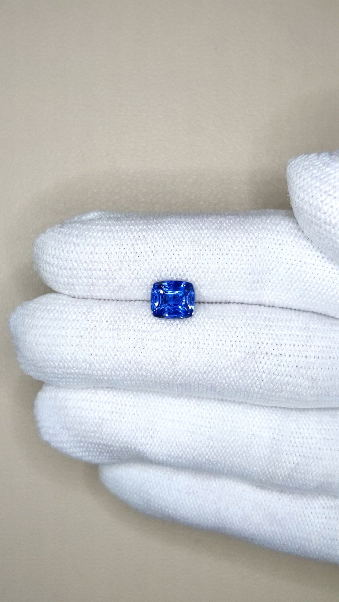 2.31 Ct. Blue Sapphire from Ceylon (Sri Lanka) Size Video