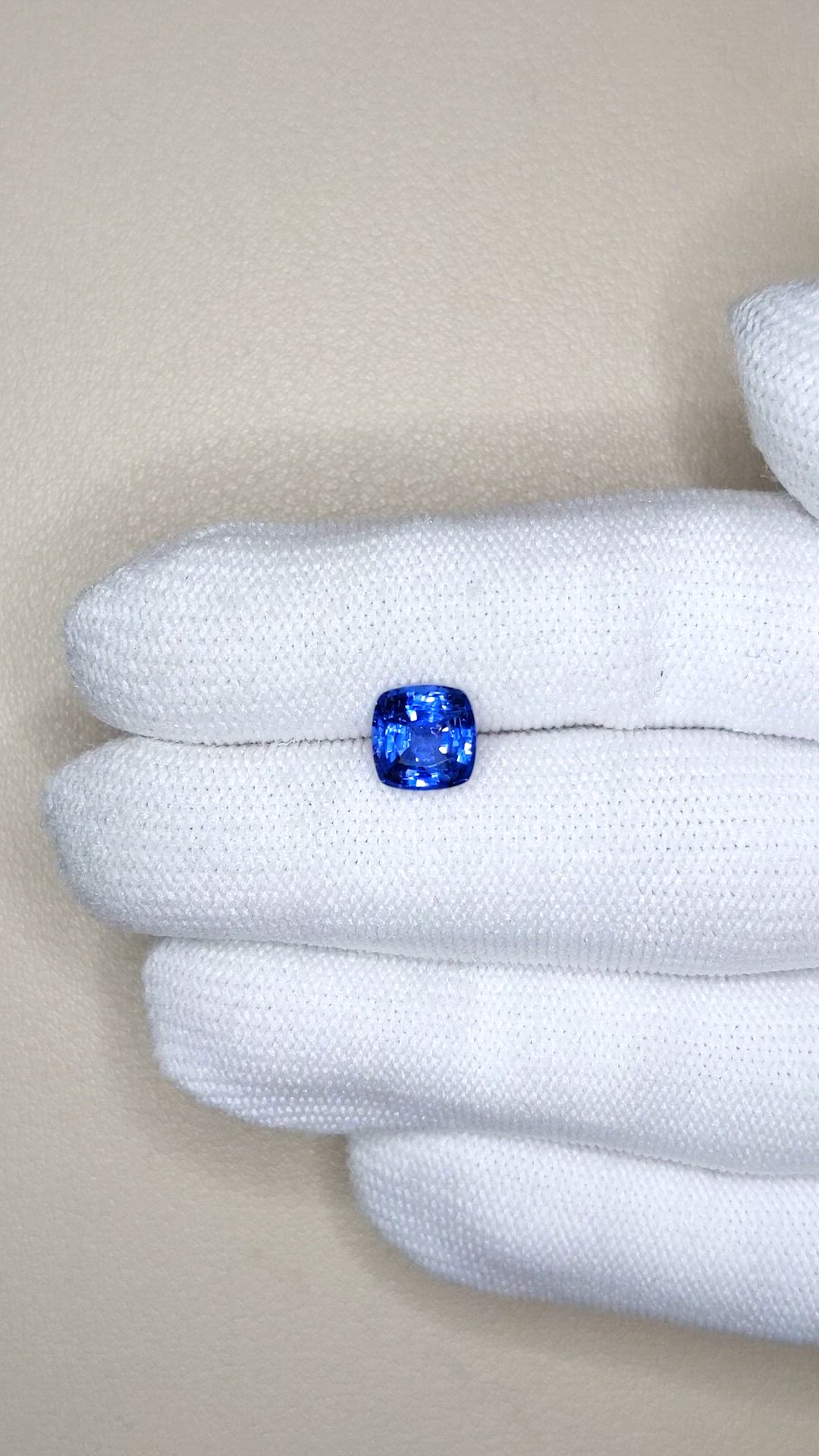 2.23 Ct. Blue Sapphire from Ceylon (Sri Lanka) Size Video