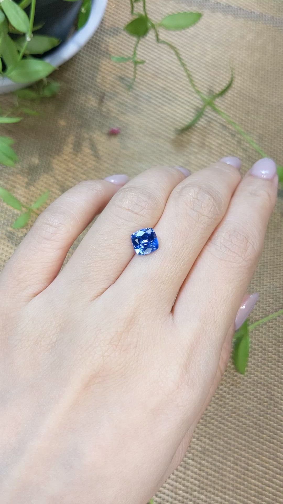 2.14 Ct. Blue Sapphire from Ceylon (Sri Lanka) Size Video