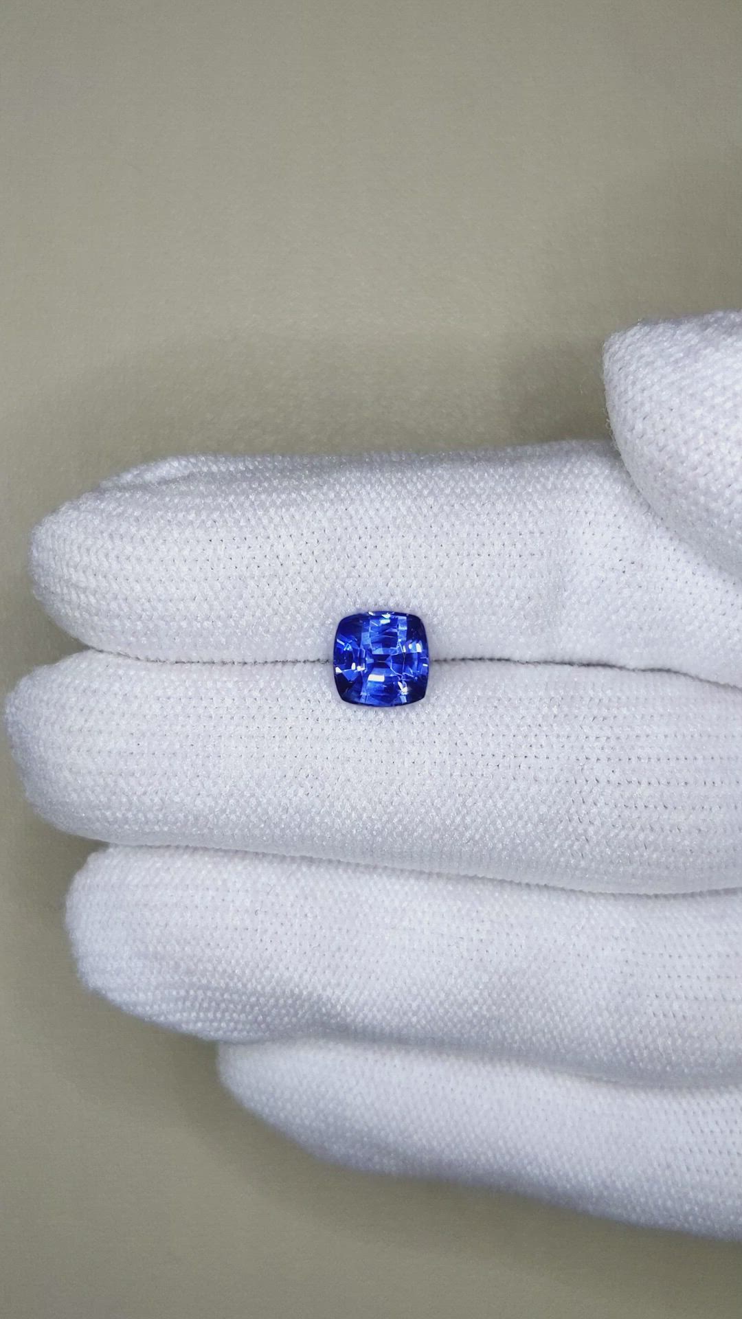 2.14 Ct. Blue Sapphire from Ceylon (Sri Lanka) Size Video