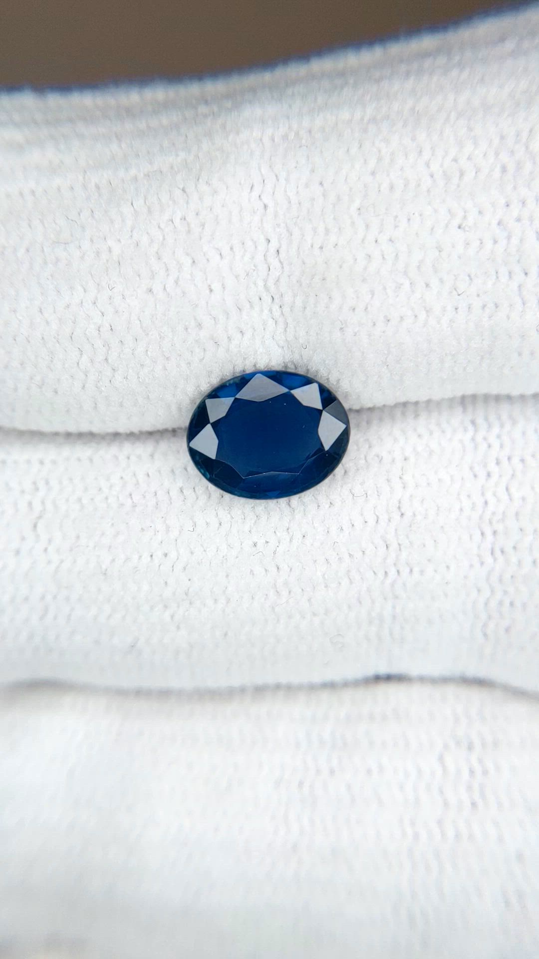 2.00 Ct. Blue Sapphire from Ceylon (Sri Lanka) Size Video