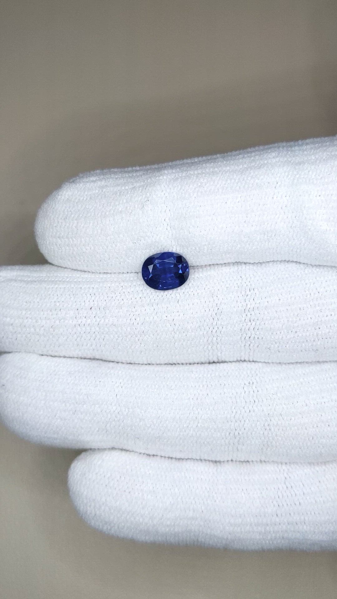 1.79 Ct. Blue Sapphire from Ceylon (Sri Lanka) Size Video