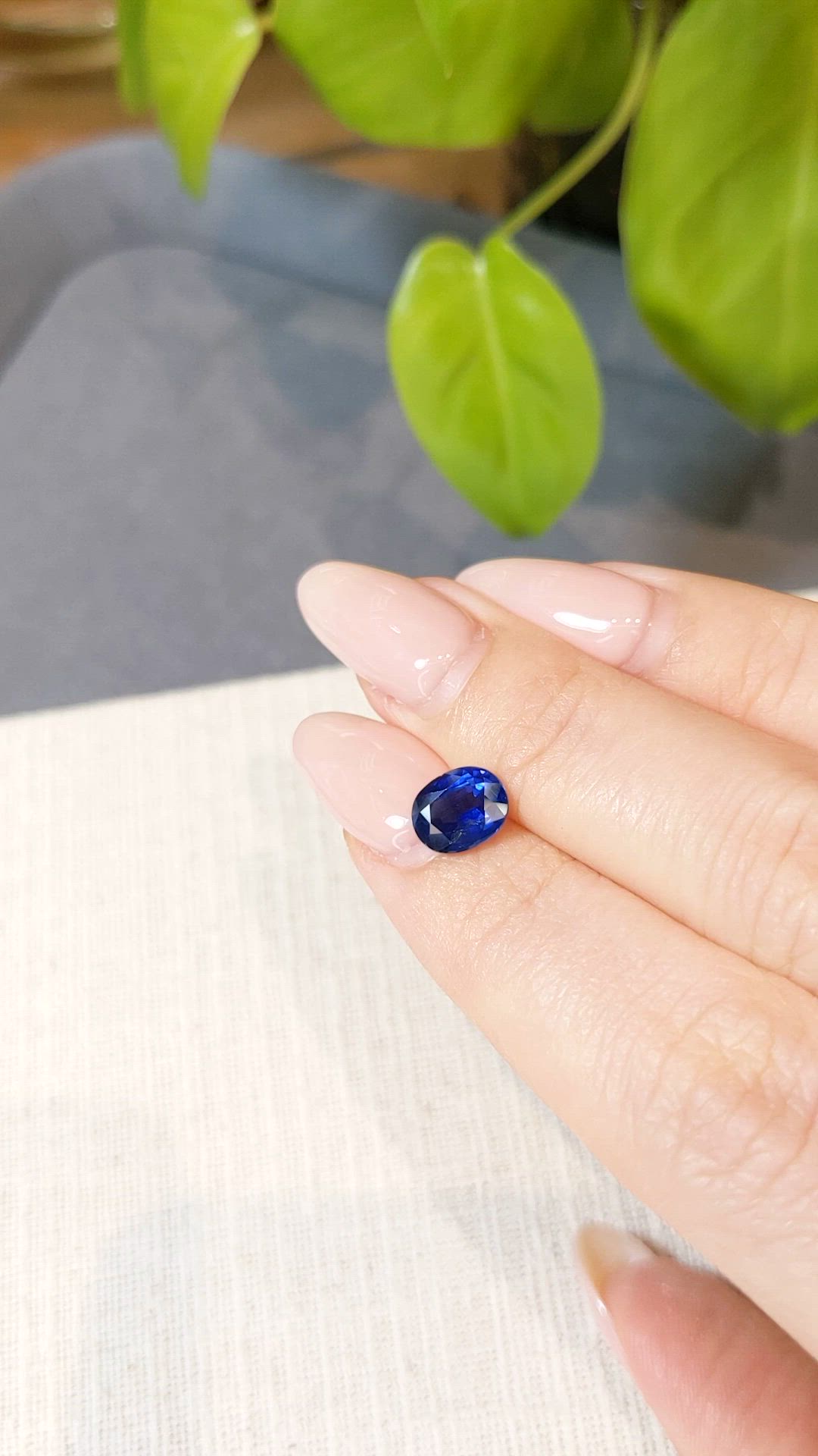 1.79 Ct. Blue Sapphire from Ceylon (Sri Lanka) Size Video