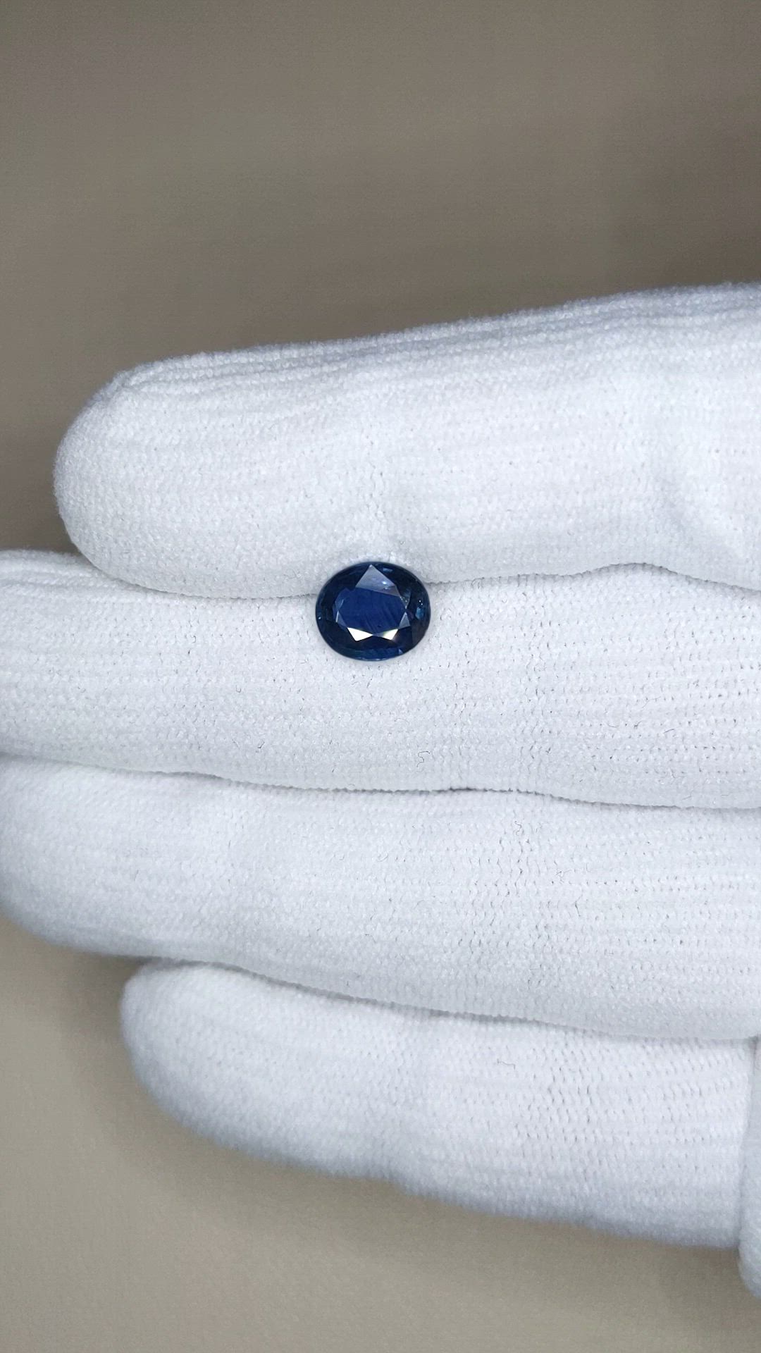 1.76 Ct. Blue Sapphire from Ceylon (Sri Lanka) Size Video