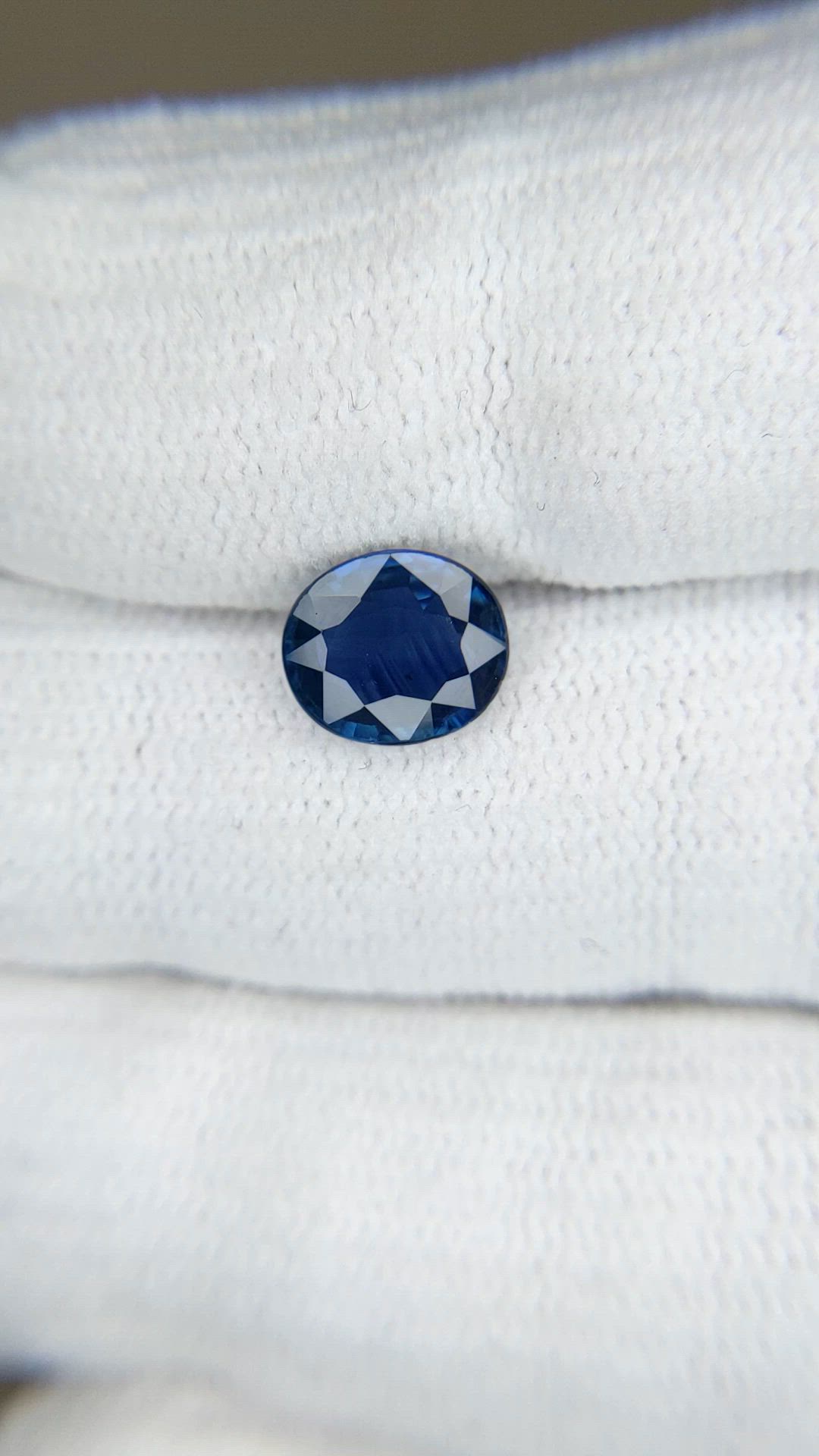 1.76 Ct. Blue Sapphire from Ceylon (Sri Lanka) Size Video