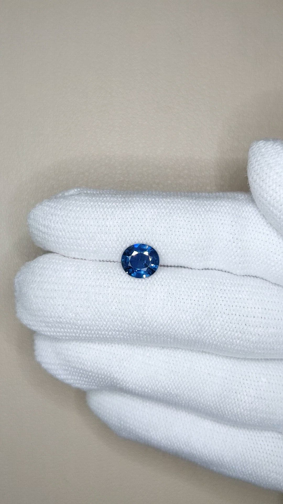 1.66 Ct. Blue Sapphire from Ceylon (Sri Lanka) Size Video