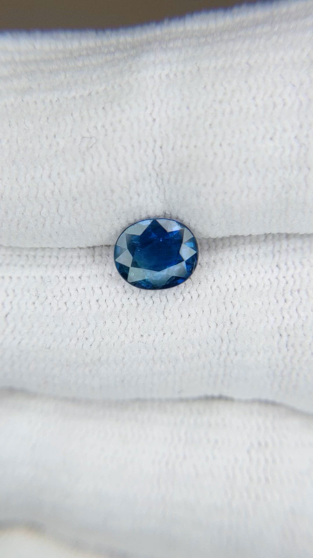 1.56 Ct. Blue Sapphire from Ceylon (Sri Lanka) Size Video