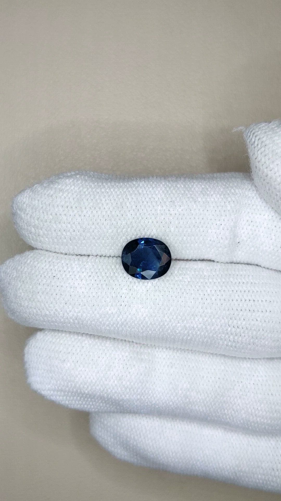2.54 Ct. Blue Sapphire from Ceylon (Sri Lanka) Size Video