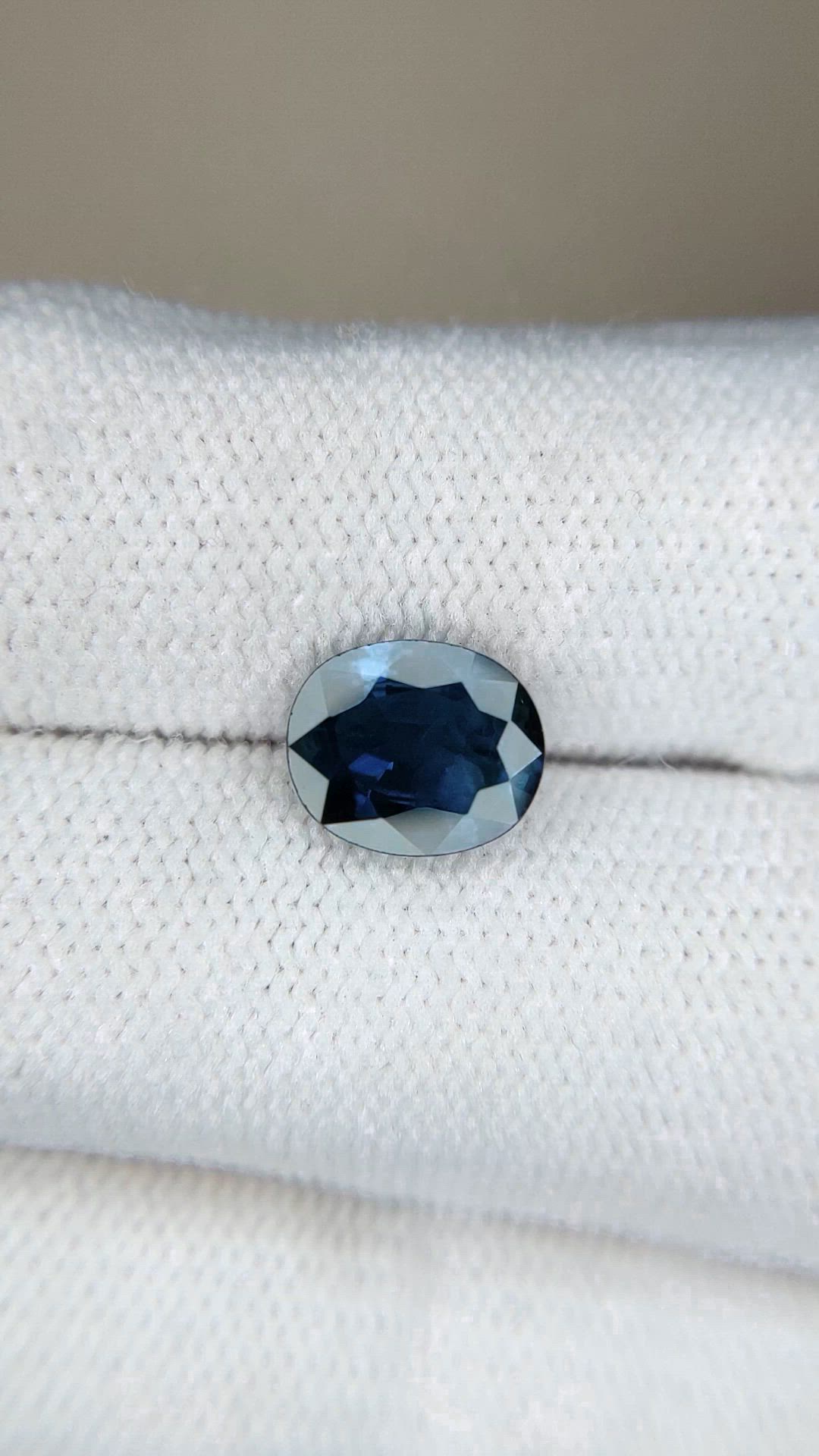 2.54 Ct. Blue Sapphire from Ceylon (Sri Lanka) Size Video