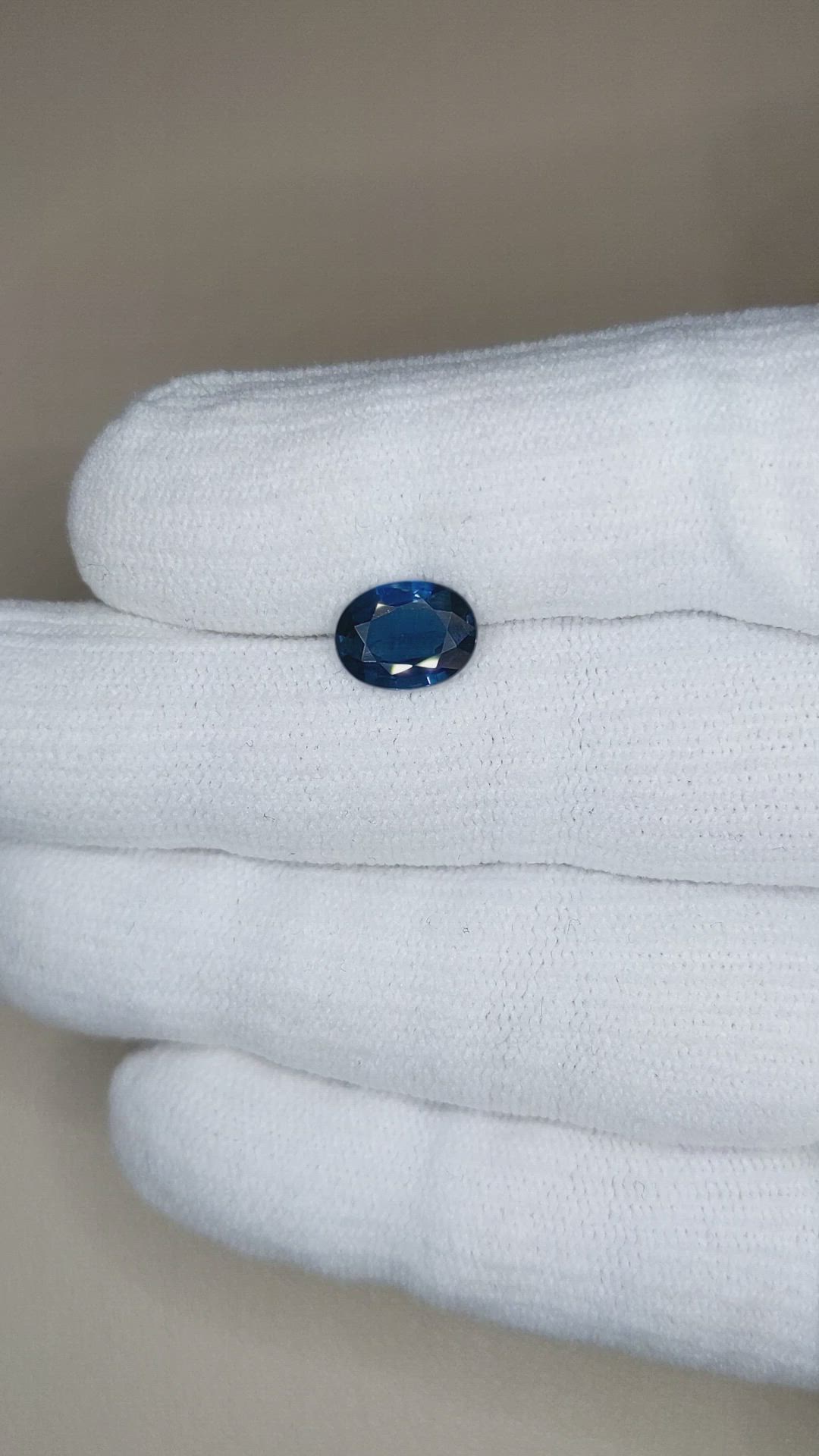 2.00 Ct. Blue Sapphire from Ceylon (Sri Lanka) Size Video