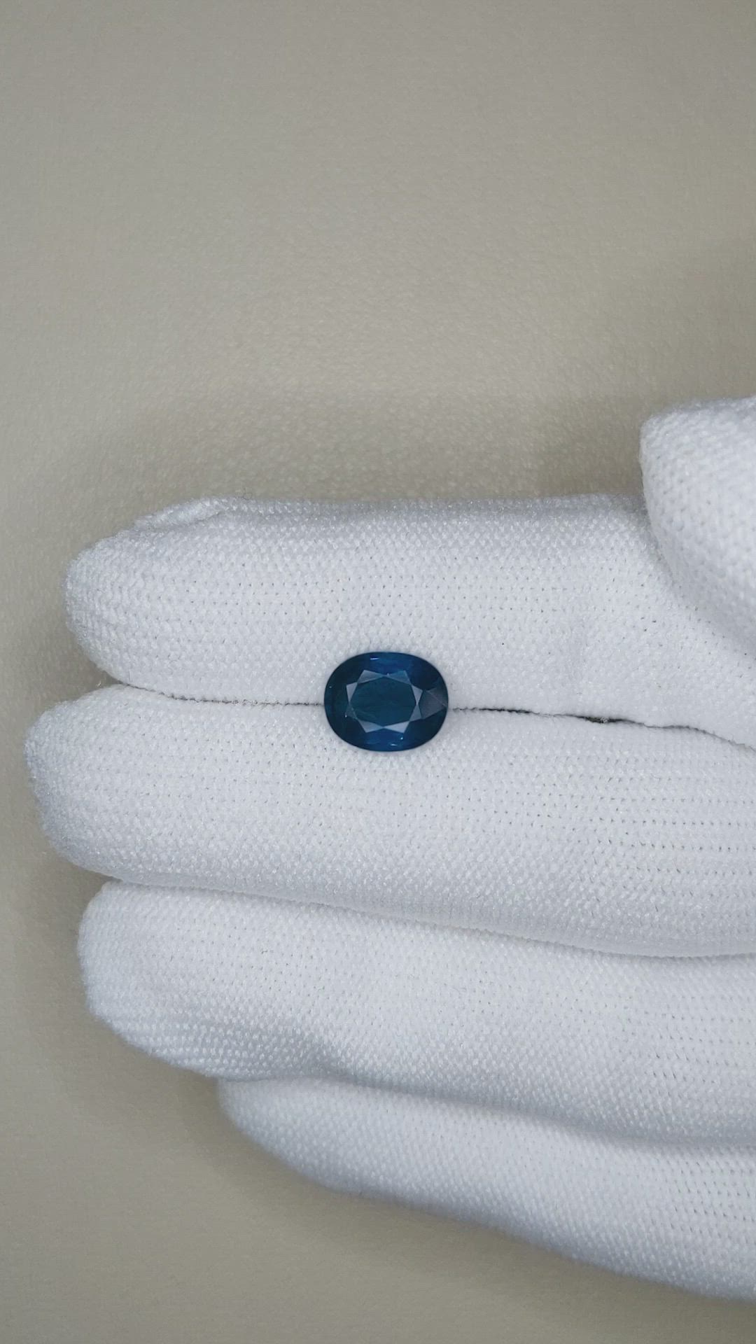 2.67 Ct. Blue Sapphire from Ceylon (Sri Lanka) Size Video