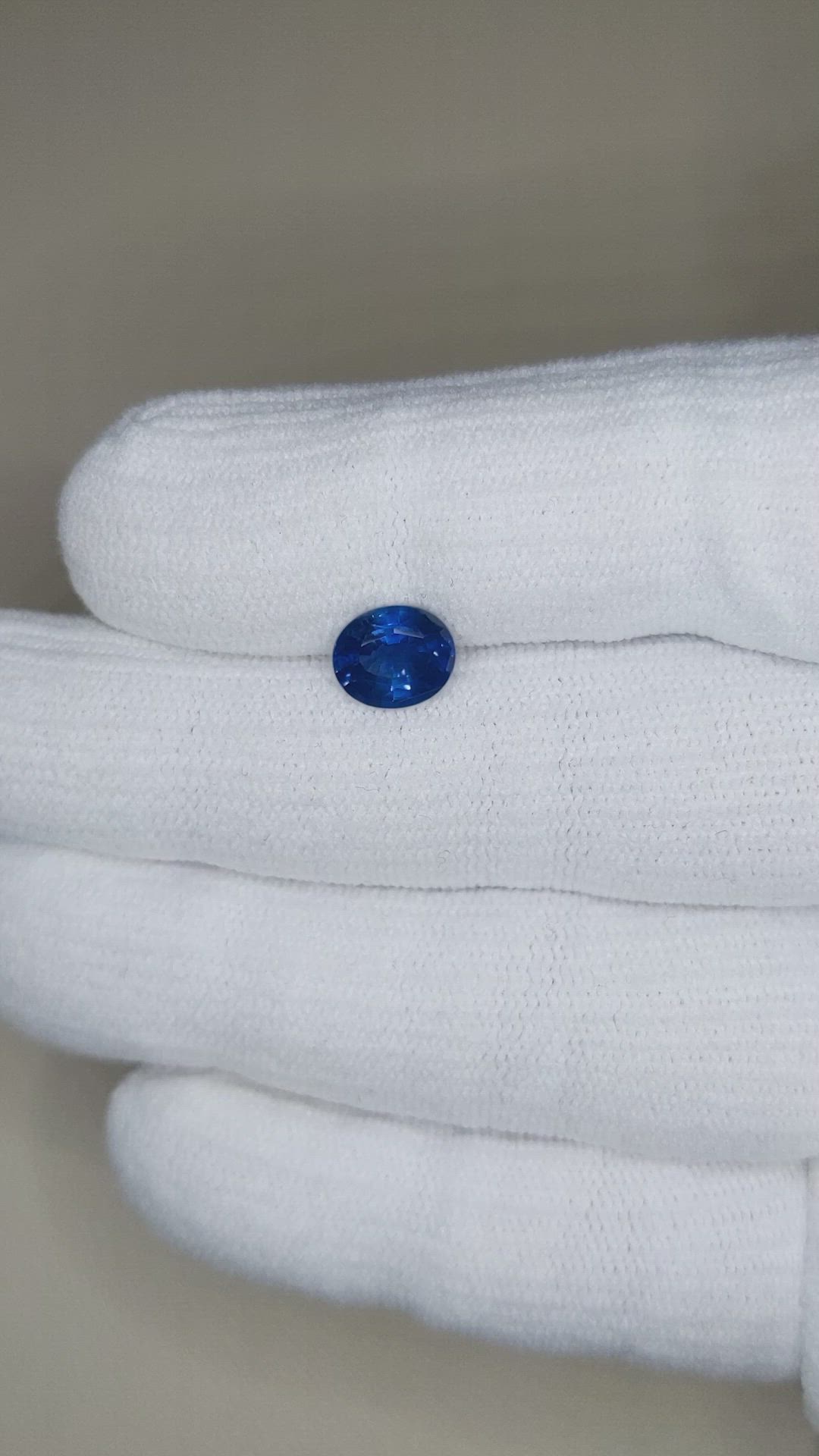 1.86 Ct. Blue Sapphire from Ceylon (Sri Lanka) Size Video
