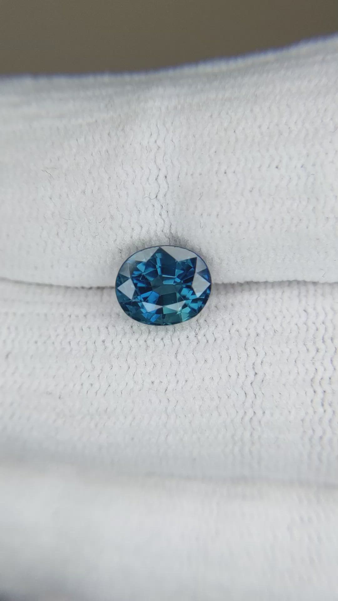 2.34 Ct. Blue Sapphire from Ceylon (Sri Lanka) Size Video