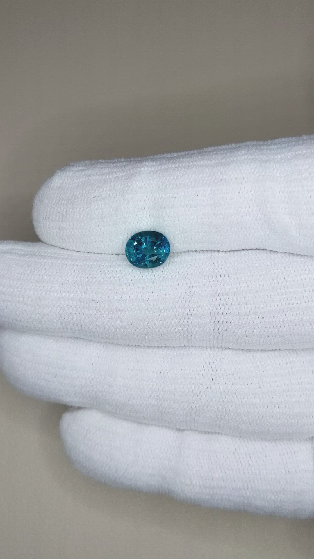 2.34 Ct. Blue Sapphire from Ceylon (Sri Lanka) Size Video