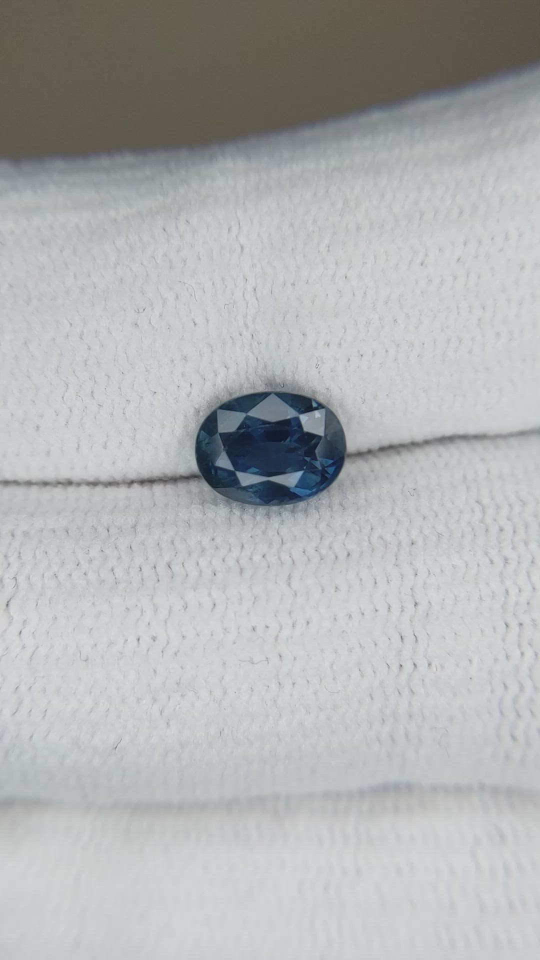 2.25 Ct. Blue Sapphire from Ceylon (Sri Lanka) Size Video