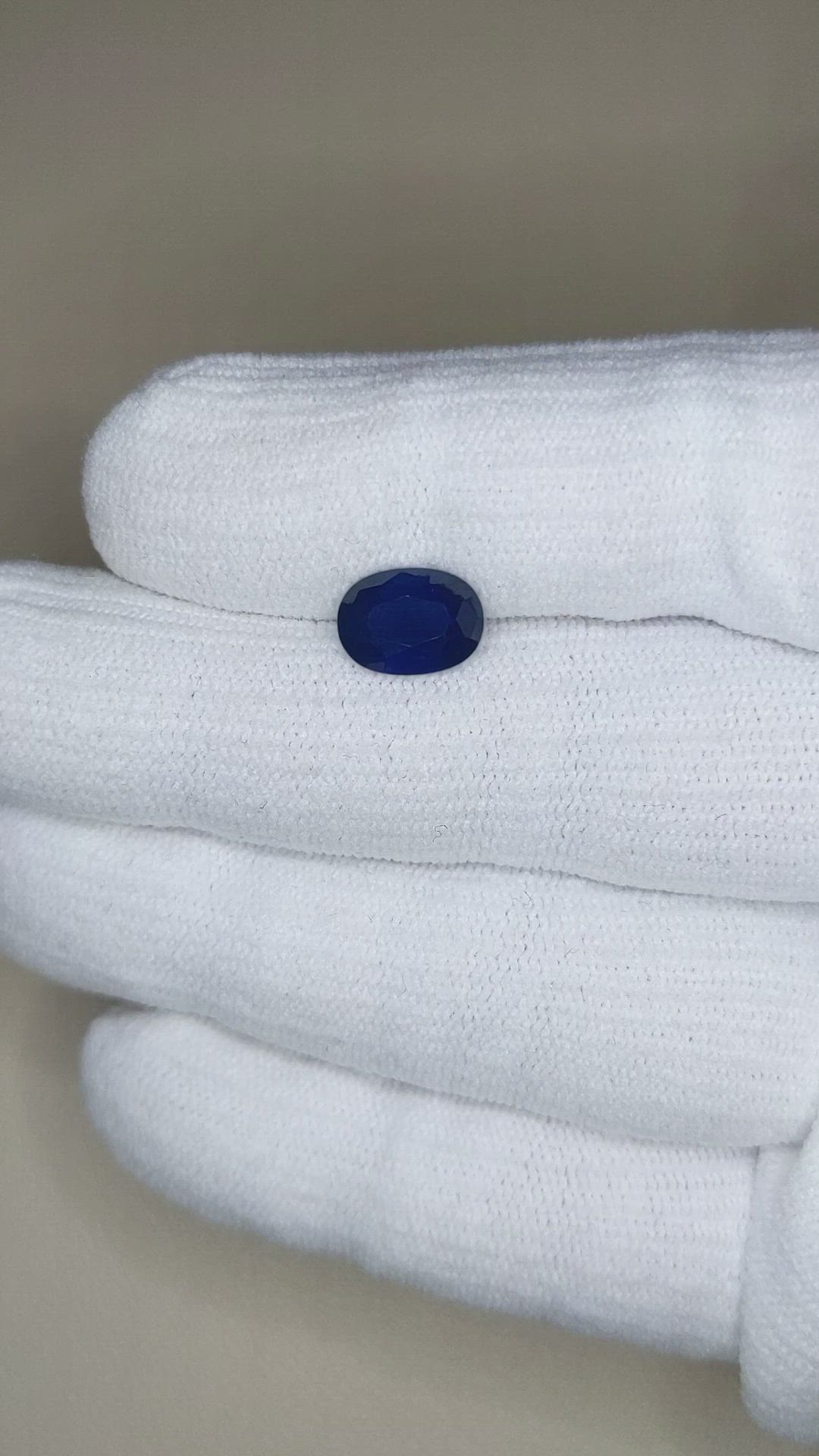 2.30 Ct. Blue Sapphire from Ceylon (Sri Lanka) Size Video