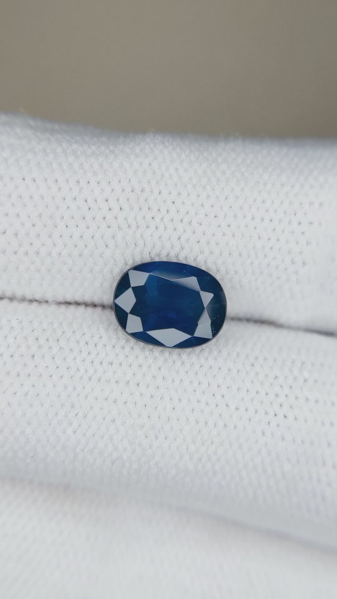 2.26 Ct. Blue Sapphire from Ceylon (Sri Lanka) Size Video