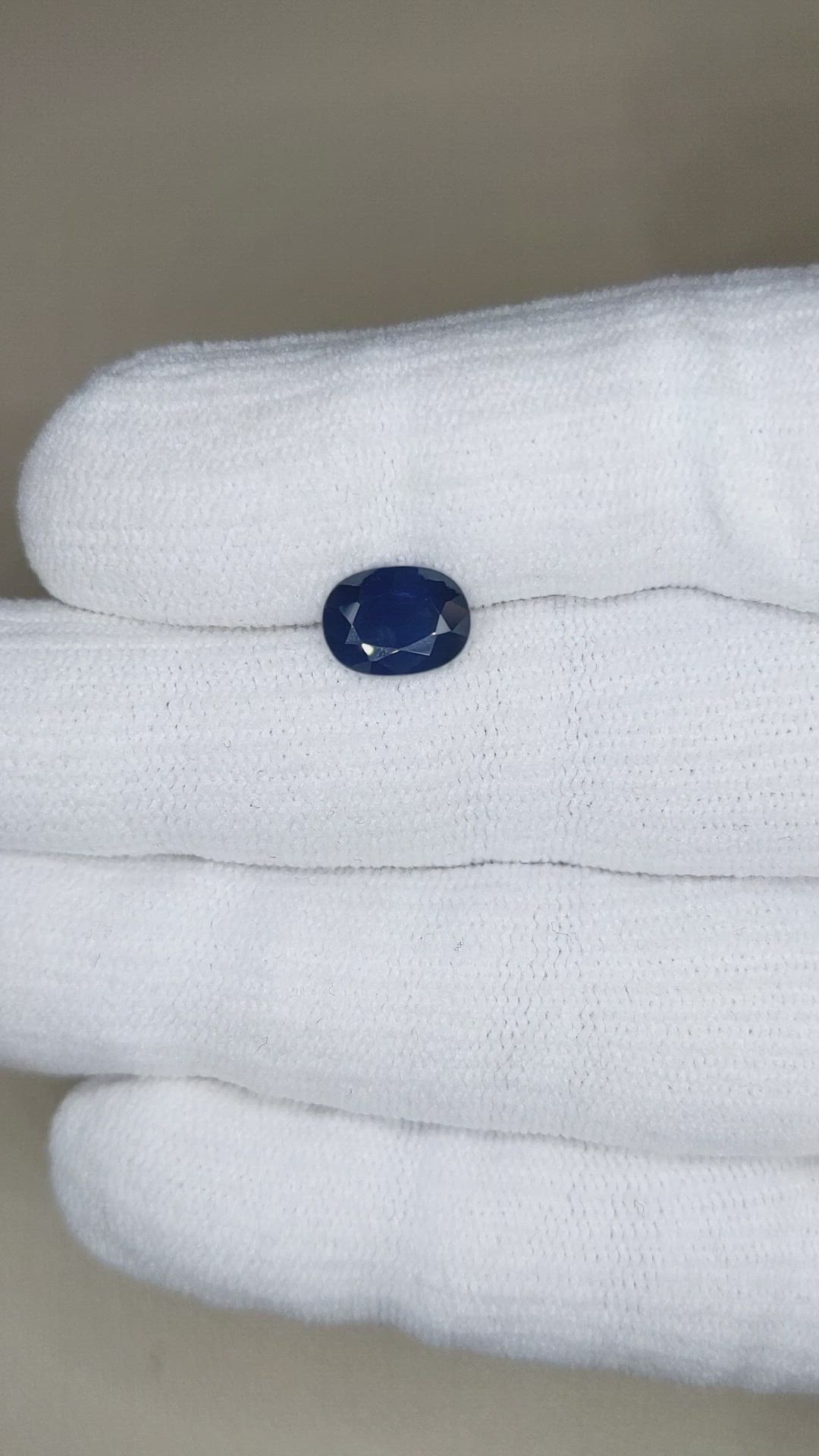 2.11 Ct. Blue Sapphire from Ceylon (Sri Lanka) Size Video