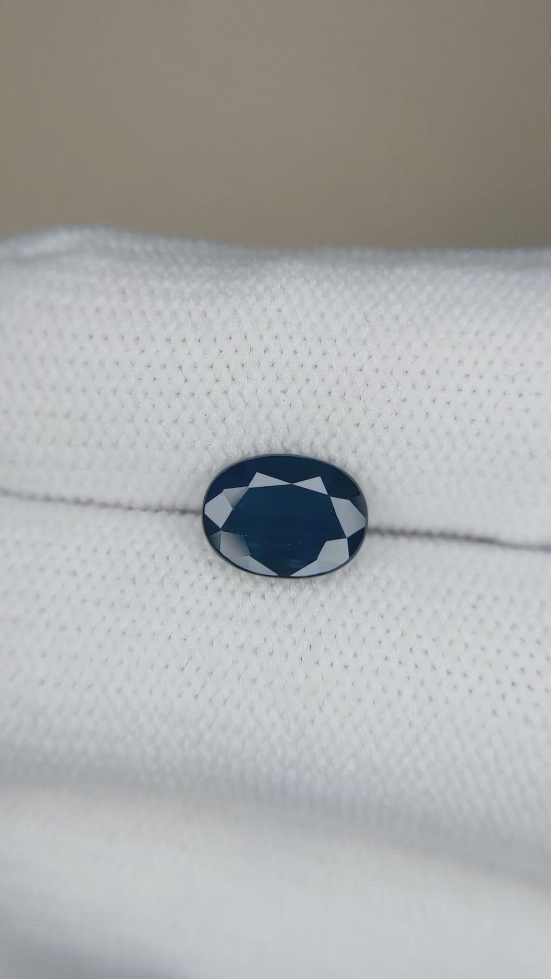 1.90 Ct. Blue Sapphire from Ceylon (Sri Lanka) Size Video