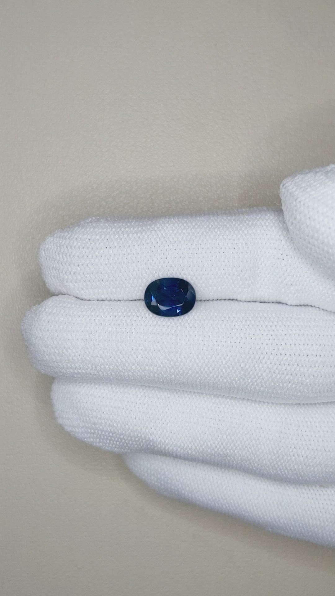 2.14 Ct. Blue Sapphire from Ceylon (Sri Lanka) Size Video