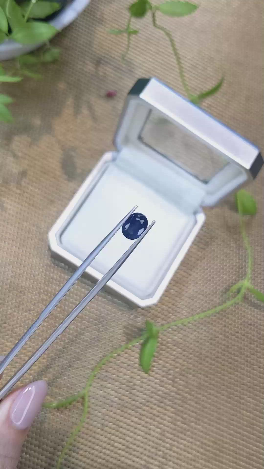 1.75 Ct. Blue Sapphire from Ceylon (Sri Lanka) Size Video