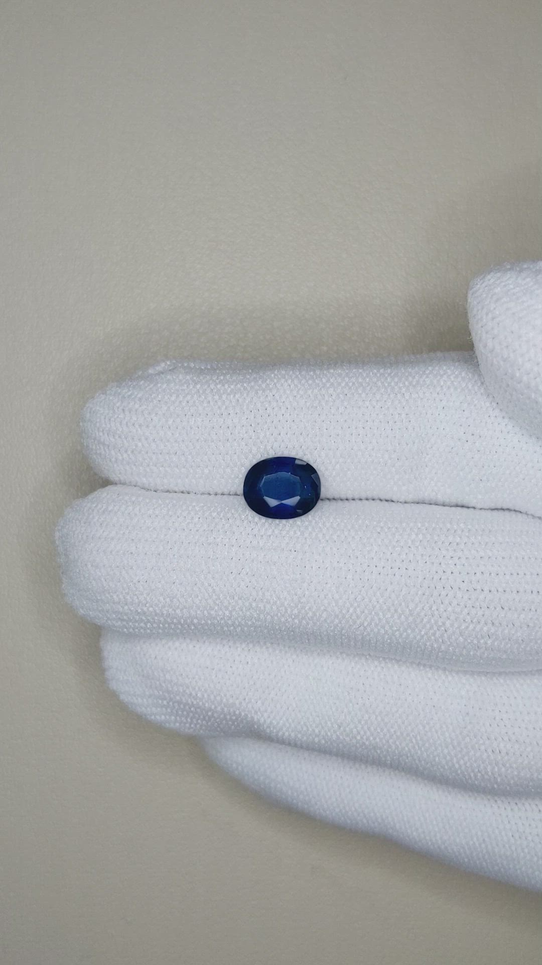 1.92 Ct. Blue Sapphire from Ceylon (Sri Lanka) Size Video